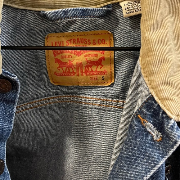 Levi’s Men’s Jean Jacket - Picture 2 of 2